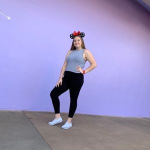 Meet your Posher, Lauren